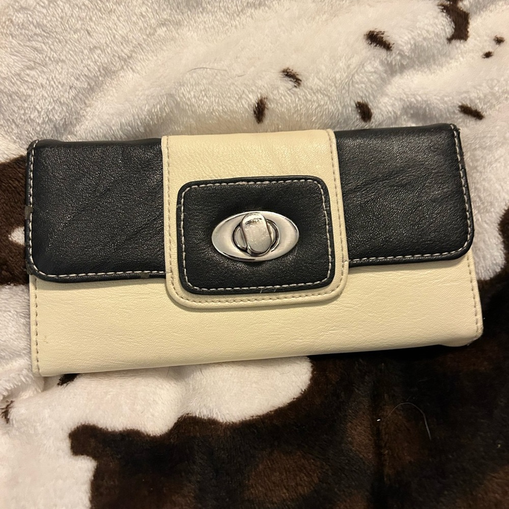 Black and tan wallet